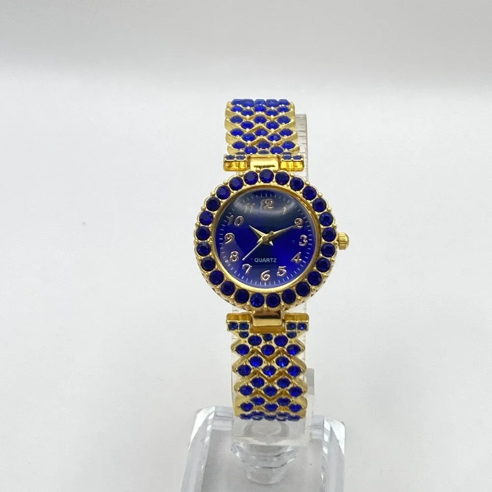 Modern Women's Watch 29mm Gold Tone Blue Crystals Bling Round New Battery 7.25